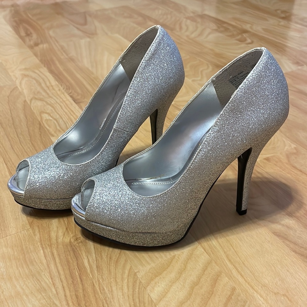 Fioni glitter heels
